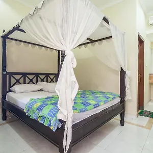 Guest house Lori Beach **