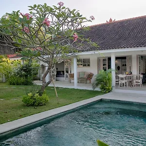 Tom & Lucie Bingin Beach Villa Uluwatu (Bali)